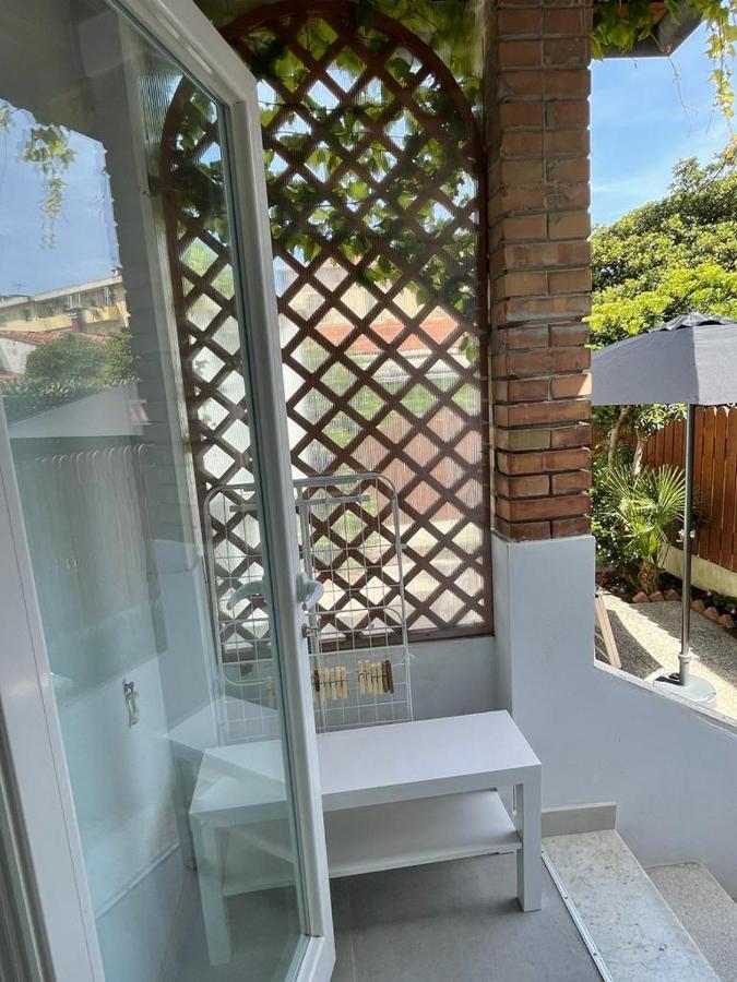 Azzurra House Lejlighed Marina Di Pisa Eksteriør billede