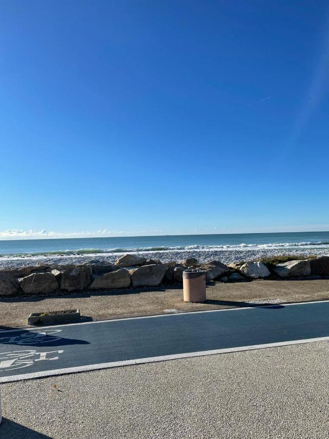Azzurra House Lejlighed Marina Di Pisa Eksteriør billede